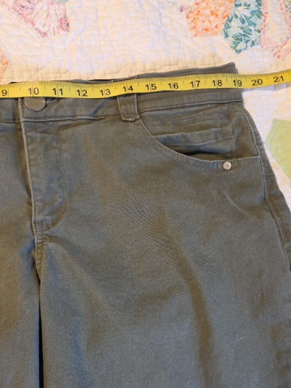 Democracy Dark Olive Green Bermuda Shorts - Picture 4 of 7